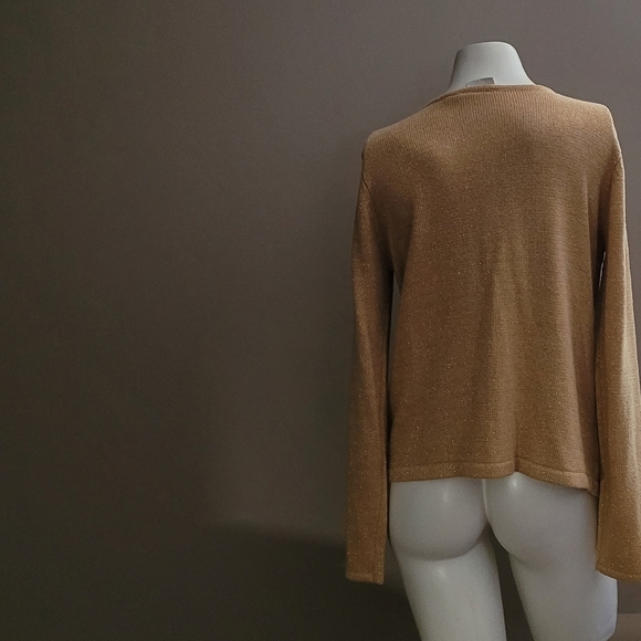 Studio C M - Picture 2 of 2